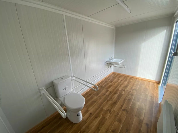 Sanitaire container voor mensen met een beperking Sanitaire container voor mensen met een beperking Toilet met oprit (Ref: 3907)
