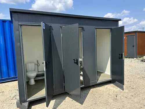Sanitaire container met 3 cabines (Ref: S2107)