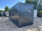 Container kantoor, keuken, WC en douche 6.00 x 2.43m