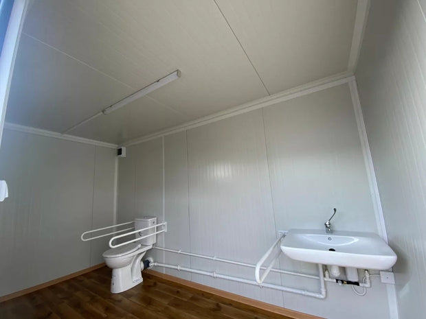 Sanitaire container voor mensen met een beperking Sanitaire container voor mensen met een beperking Toilet met oprit (Ref: 3907)