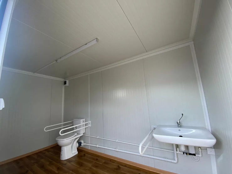 Sanitaire container voor mensen met een beperking Sanitaire container voor mensen met een beperking Toilet met oprit (Ref: 3907)