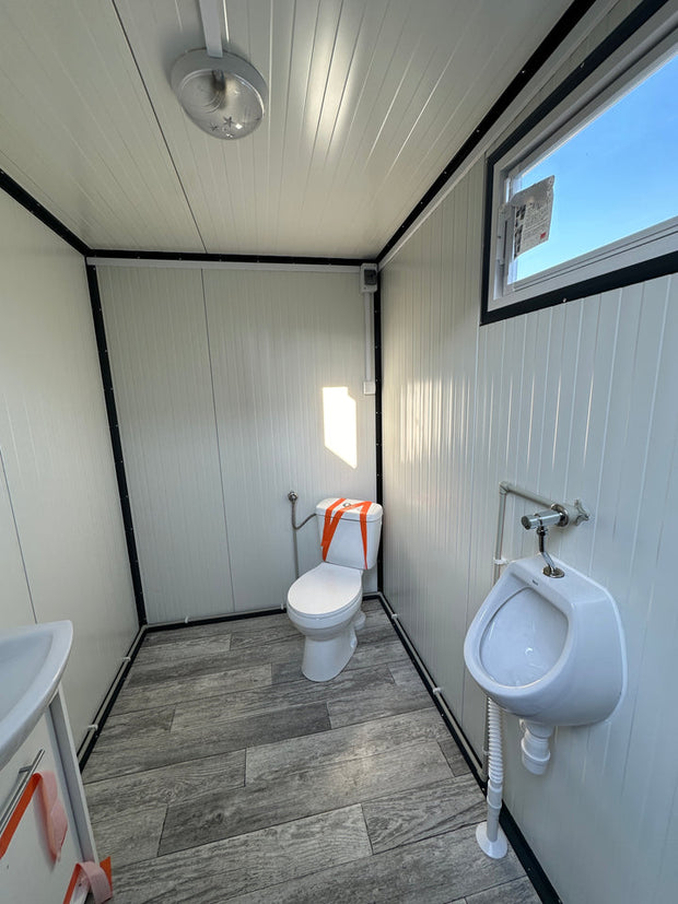 DUBBELE SANITAIRE CONTAINER 3,00 x 2,00 M
